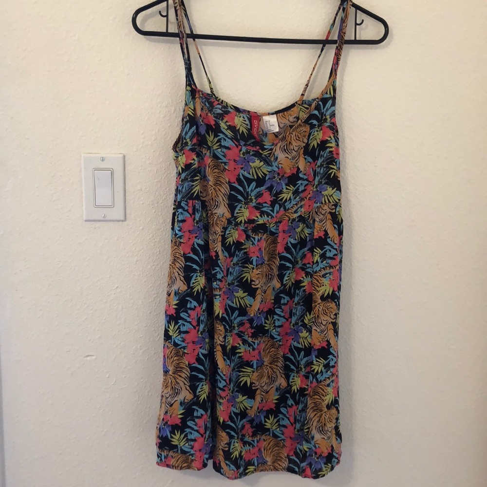 Mini H&M tiger dress